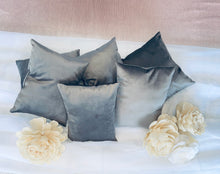 Load image into Gallery viewer, recovery seatbelt pillow